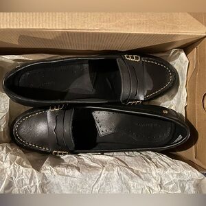 Bass black dress shoe